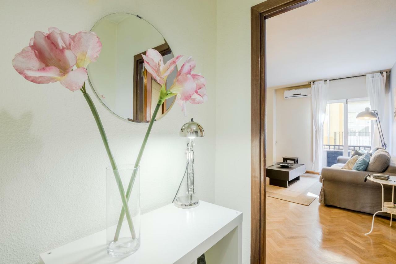 Comodo Apartamento Plaza Mayor-Palacio Real Apartment Madrid Luaran gambar